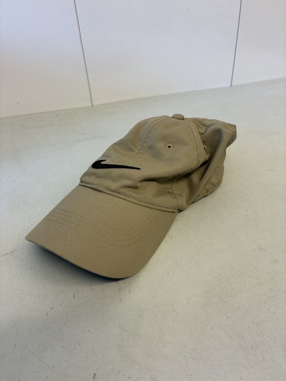 Nike Legacy 91 Hat One Size Dri Fit Lightweight Golf Strap Back Tan